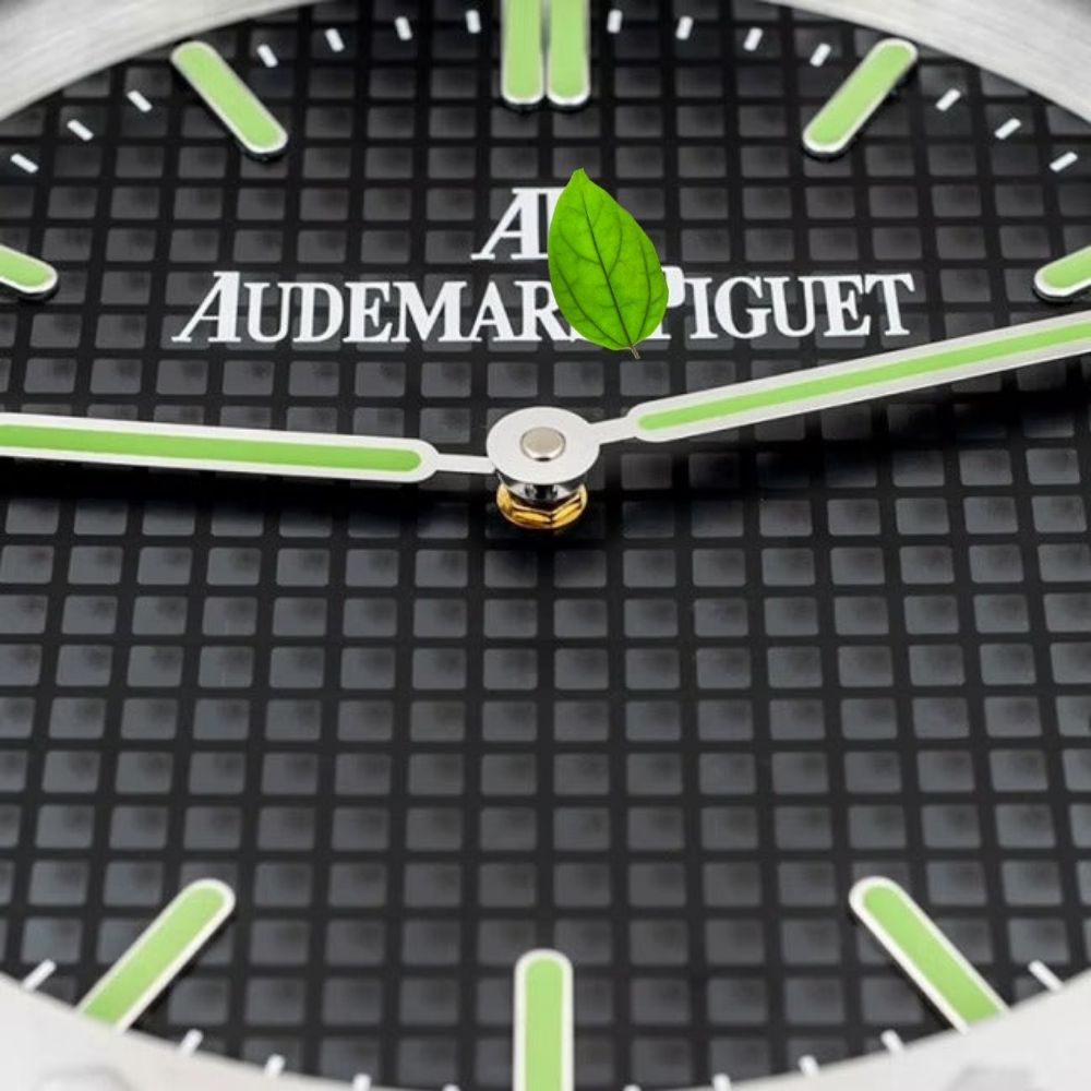 AP Royal Oak Steel and Black, Luminous Dial